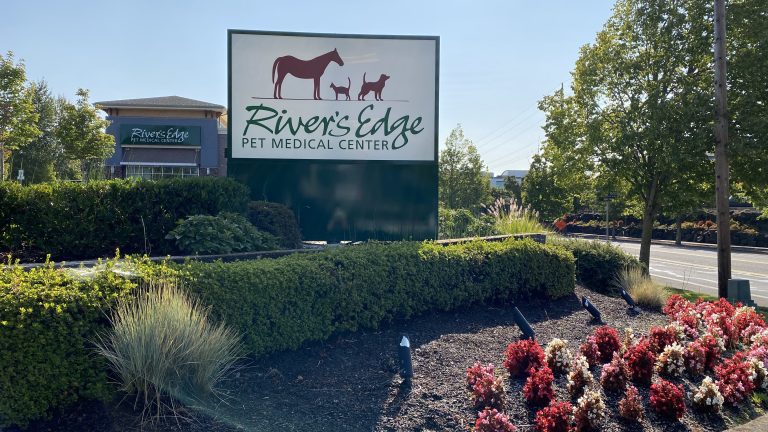 River's Edge Pet Medical Center Front